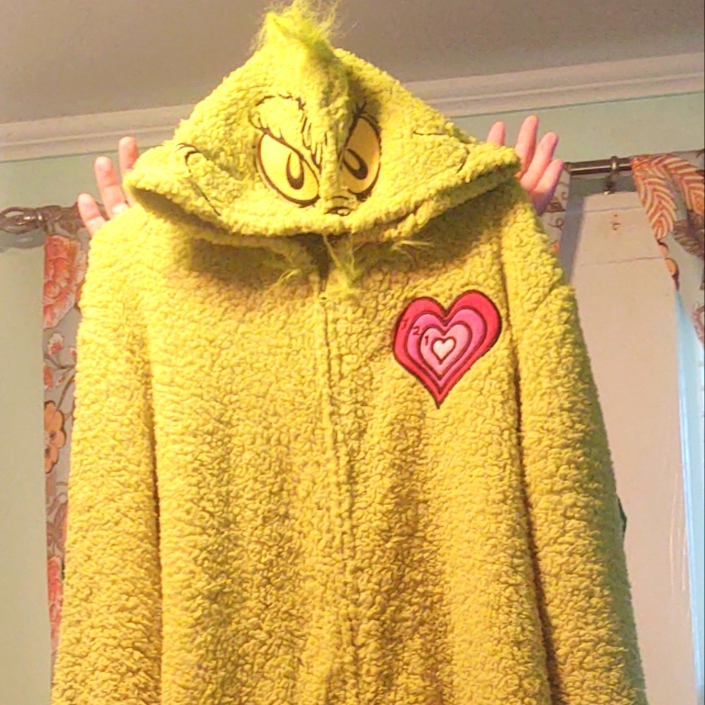 Dr. Seuss pajamas The Grinch size XL